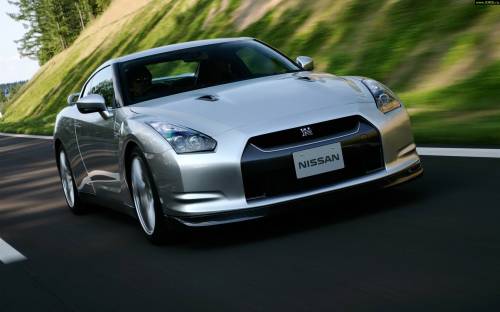 Nissan GT-R, Автомобили